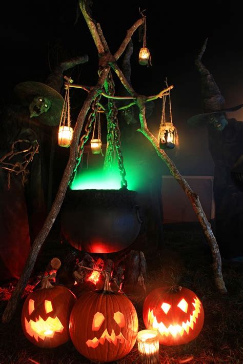 Captivating Jack O' Lanterns: Incorporating Witches into Your Halloween Display